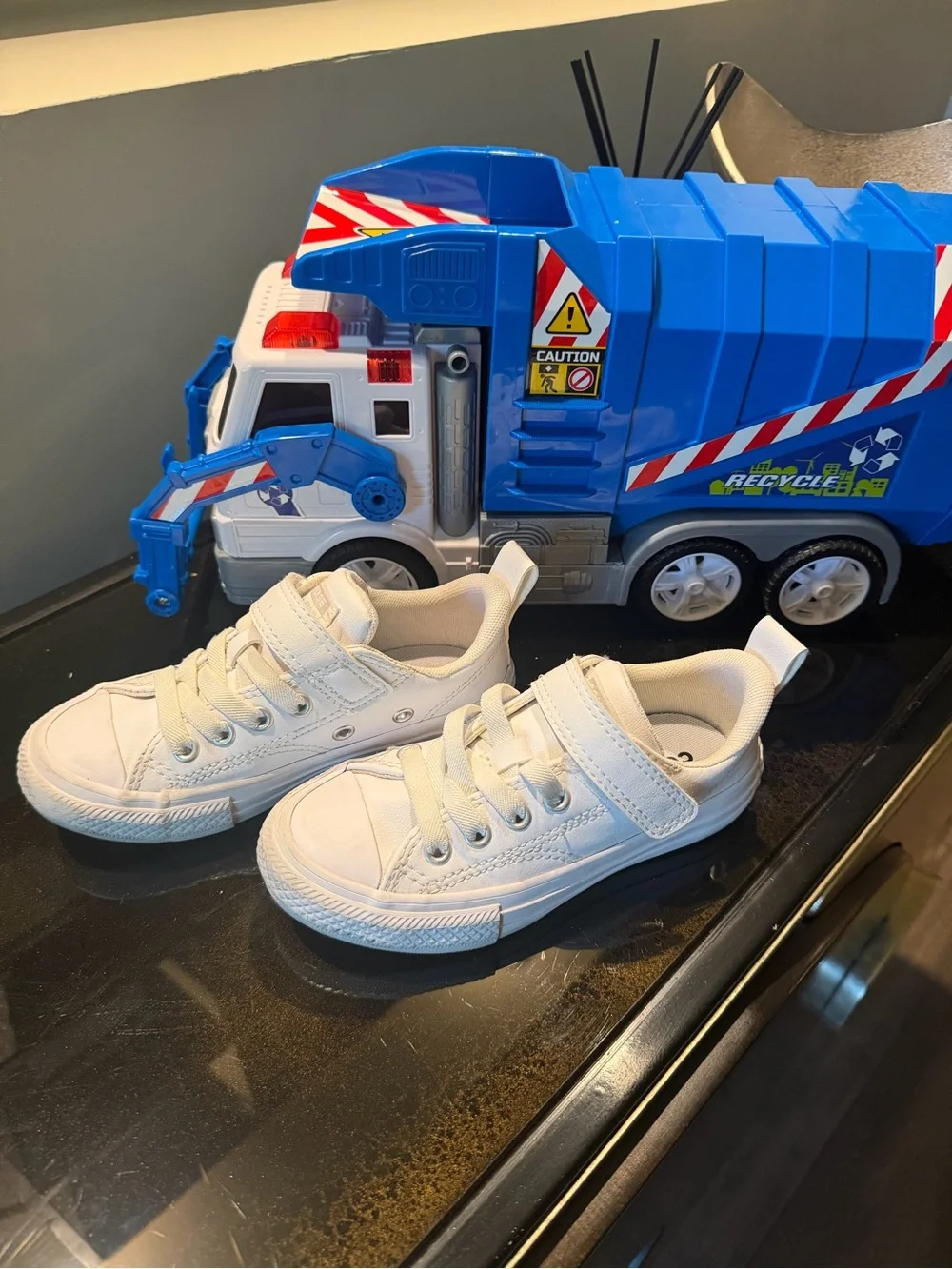 Converse Kids White Low-Top Sneakers with Easy Lace-Up
